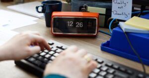 Diferencia entre horas extraordinarias y horas complementarias